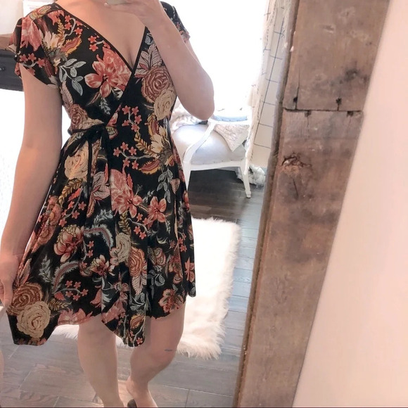 Xhilaration xsmall Flirty floral wrap style dress - Picture 2 of 5